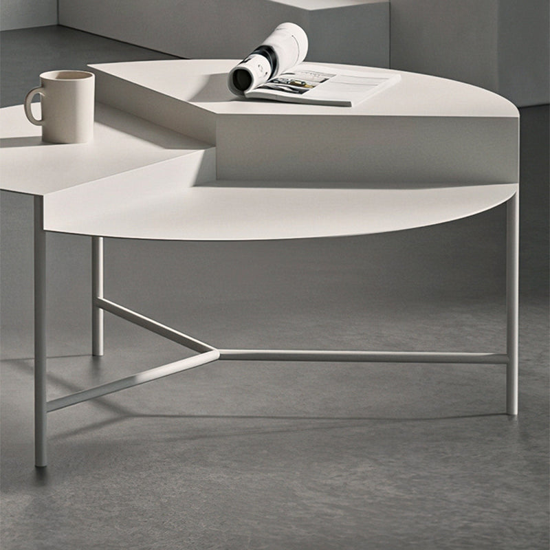 Iron Cocktail Table with 3 Metal Legs and Round Top,Mid-Century Modern Clearhalo 'Coffee & Accent Tables' 'Coffee Tables' 'coffee_tables' 'furn' 'furn_coffee_tables' 'Furniture' 'Living Room Furniture' 6119083