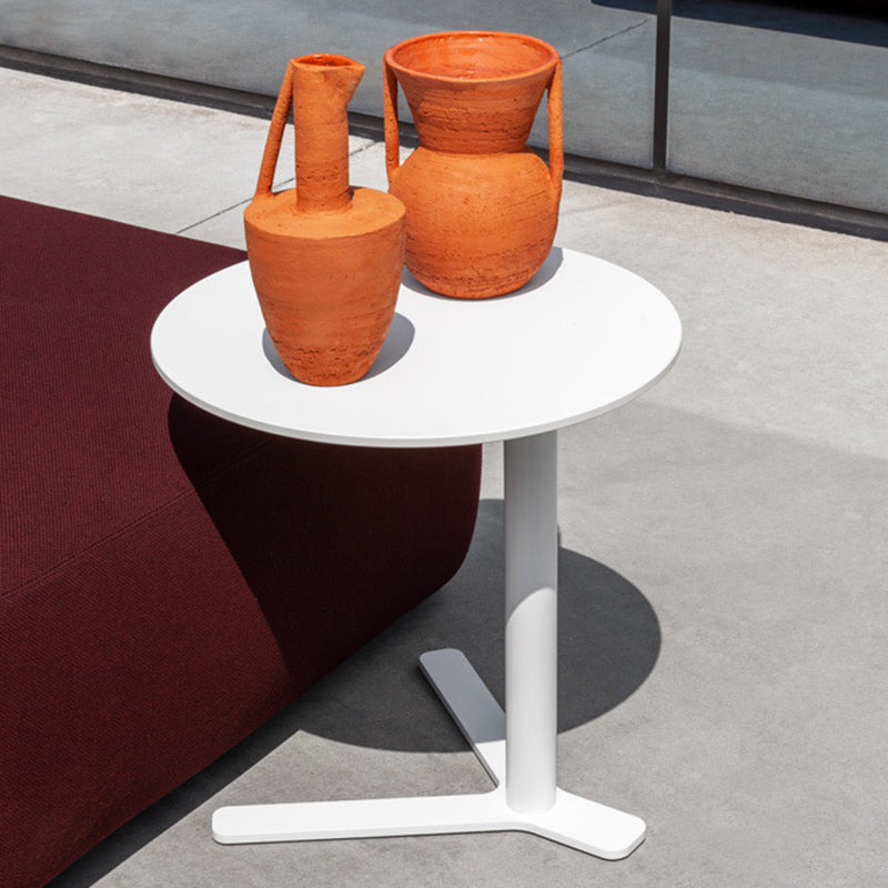 Mid-Century Modern Metal End Table Pedestal Round Sofa Side Table Clearhalo 'Coffee & Accent Tables' 'End & Side Tables' 'end_side_tables' 'furn' 'furn_end_side_tables' 'Furniture' 'Living Room Furniture' 6119722