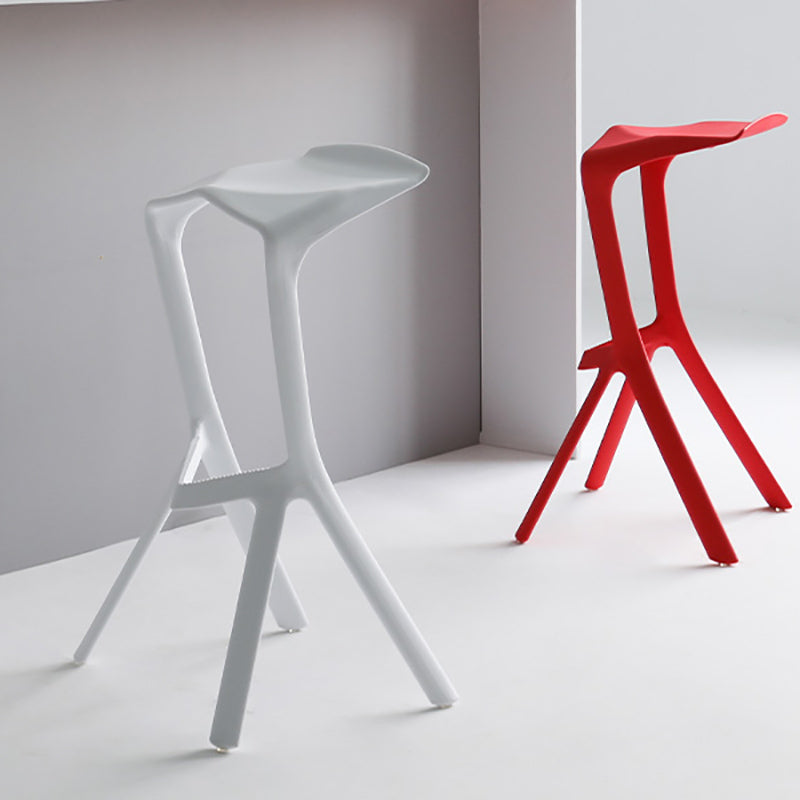 Footrest Indoor Low Back Stool Modern Plastic Stack Bar and Counter Stool