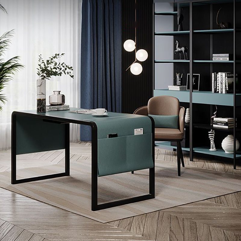 Escritorio de oficina verde glam tipo trineo de trineo escritura de escritura con piernas
