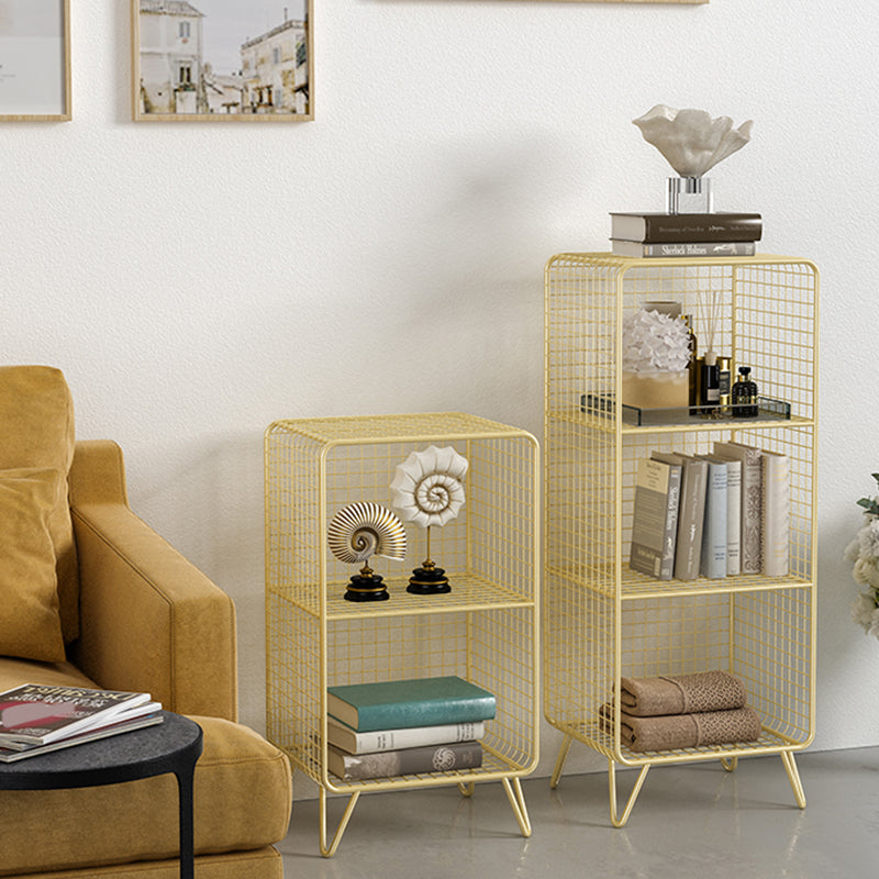 Scaffali in metallo chiuso da 11 "su scaffali in metallo chiuso includeva la libreria