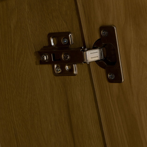 Eigentijdse boekenkast gesloten terug verticaal gemanipuleerde houten plank boekenkast met deuren