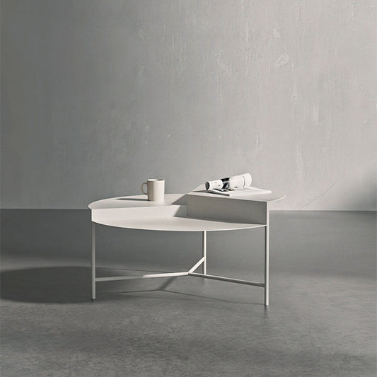 Tavolino moderno di Rond moderno di metà secolo con 3 gambe in ferro alto 17,72 "