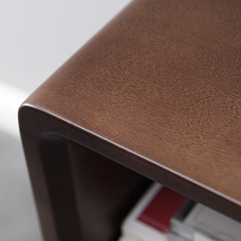 Cassettiera verticale Glam in legno massello con piedini in metallo