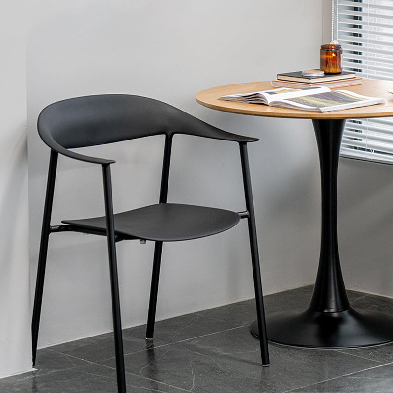 Moderne open achterzijde stoel plastic eetkamerstoel met metalen basis