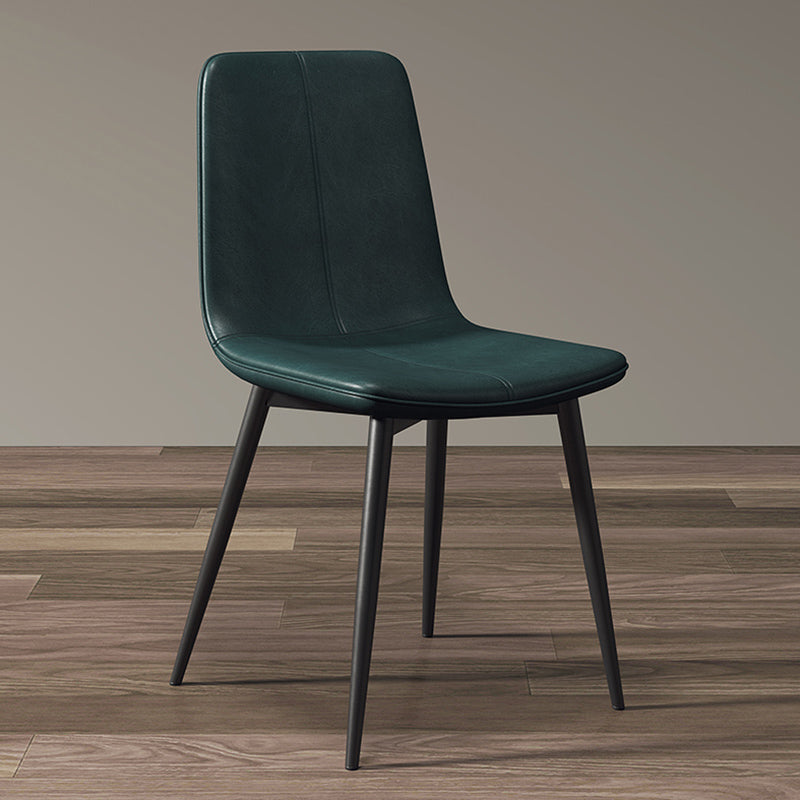 Glam -stijl eetkamerstoel faux lederen eetkamerstoel met metalen benen