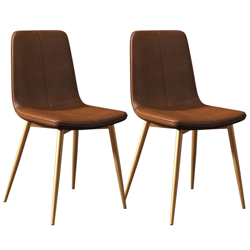 Glam -stijl eetkamerstoel faux lederen eetkamerstoel met metalen benen