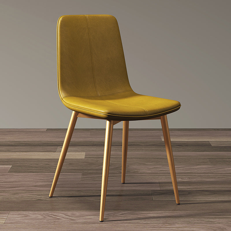 Glam -stijl eetkamerstoel faux lederen eetkamerstoel met metalen benen