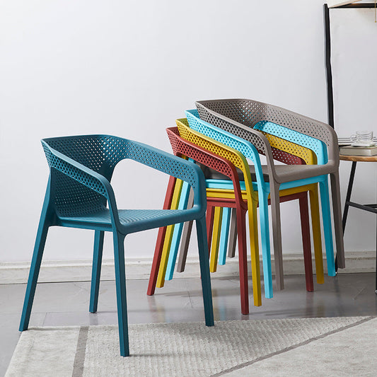 Sillón de comedor de plástico de estilo moderno