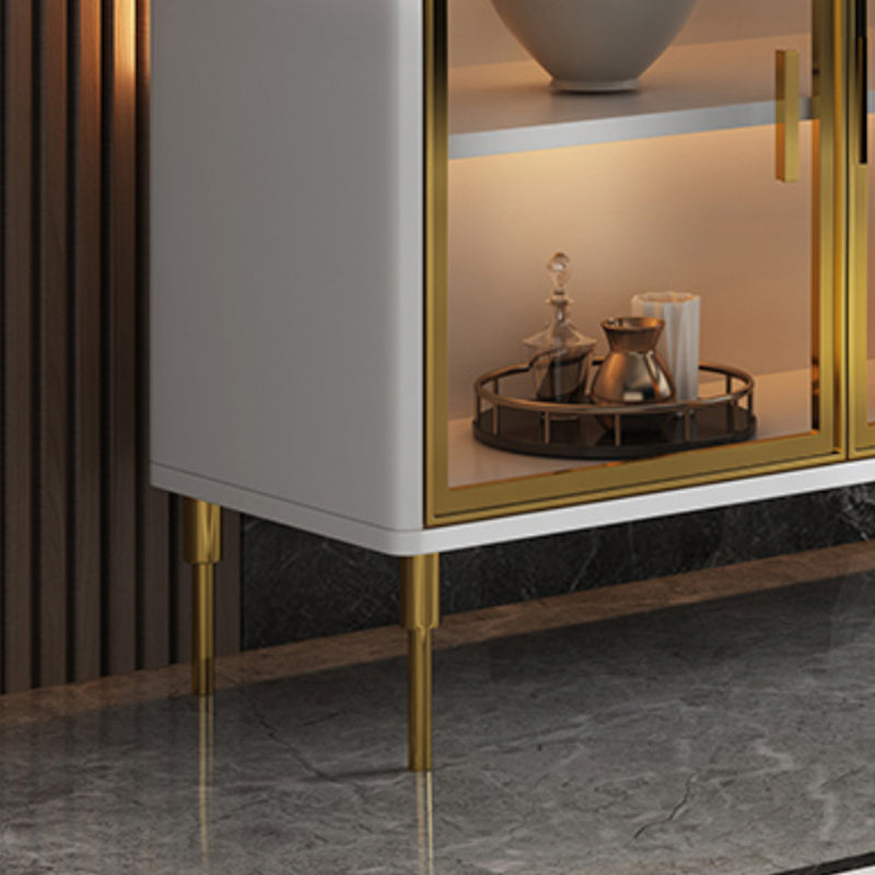 Table du buffet en bois et en pierre avec tiroirs serveur de restauration glamour