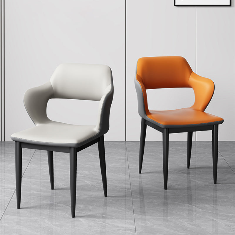 Sedia laterale aperta moderna in pelle imbottita sedia da pranzo senza braccio con base in metallo