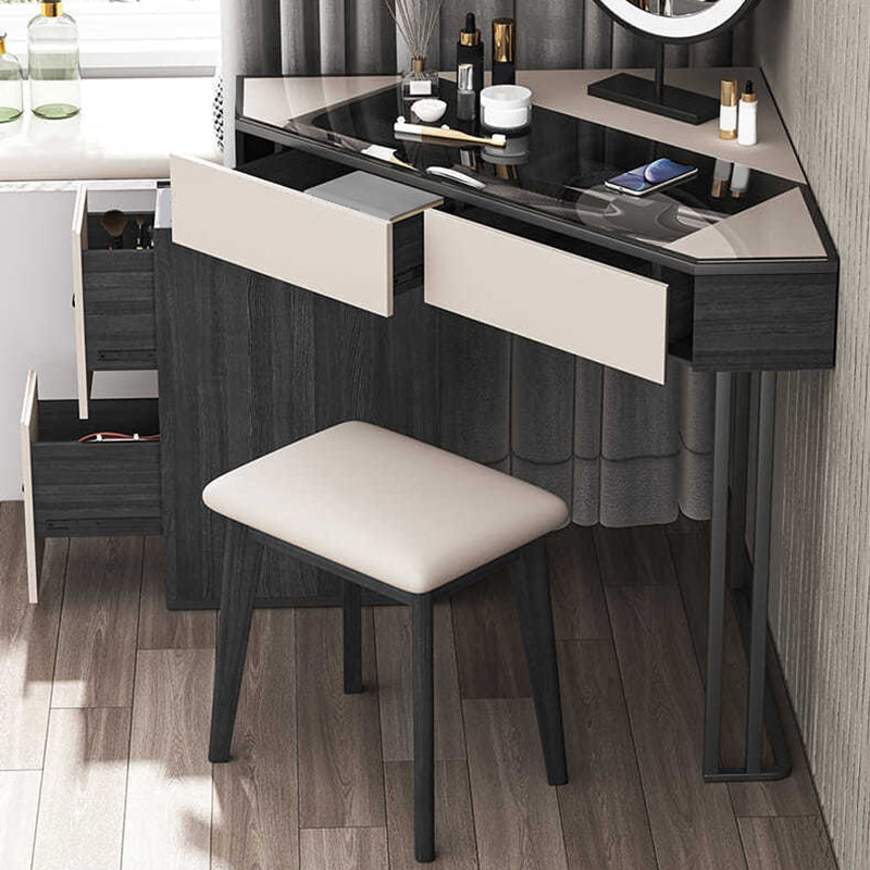 Moderne Ecke Eitelkeitstischhocker und Spiegel Set Glass Top 4-Drawer-Kommode