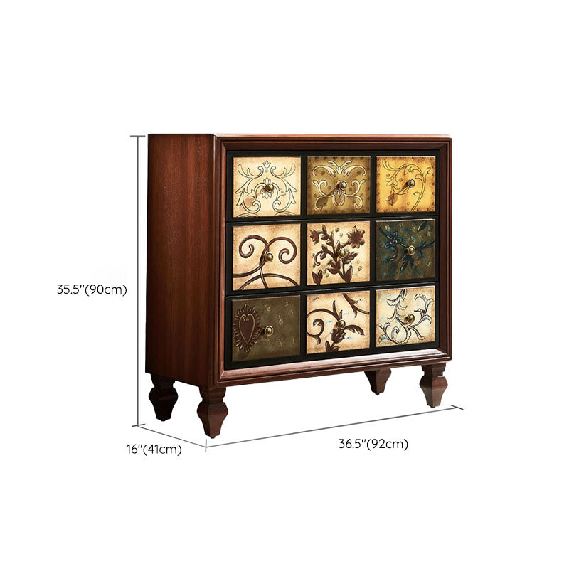 Traditionelle Schlafzimmerkommode aus massivem Holz in Braun mit Schubladen