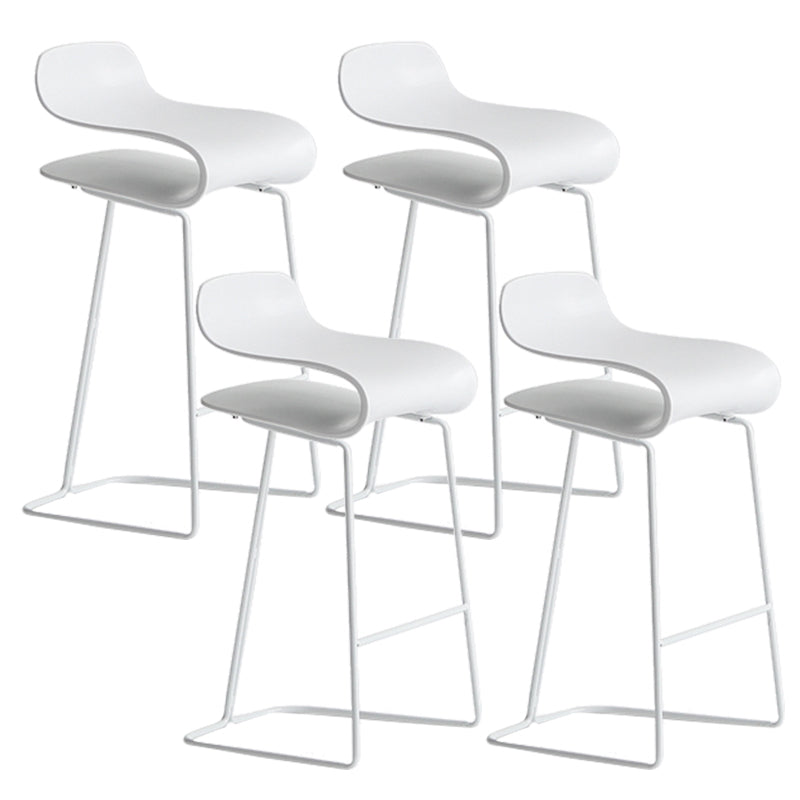 Armless Metal Indoor Bar Stool Scandinavian Plastic Stool with Footrest