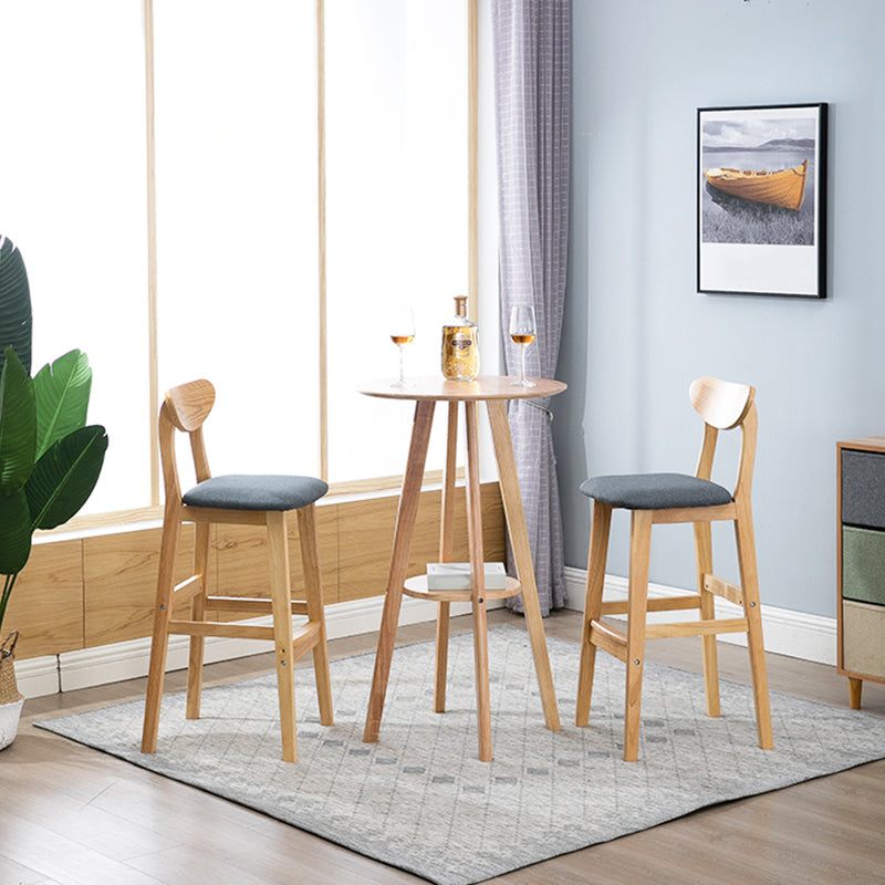 Industrieller Barhocker, quadratischer Sitz, Barhocker mit Holzbeinen