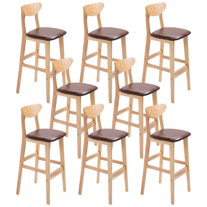 Industrieller Barhocker, quadratischer Sitz, Barhocker mit Holzbeinen