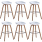 Sgabello da bar in plastica stile moderno. Sgabello da bar a secchiello ad altezza bancone