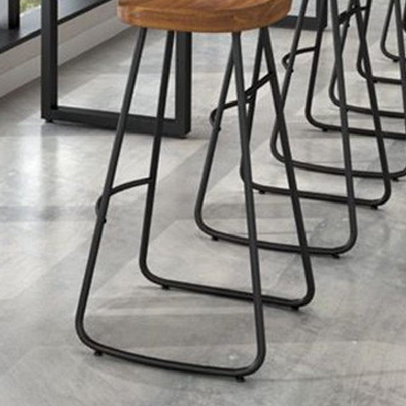 Taburete de bar de salón de madera estilo moderno con patas de metal