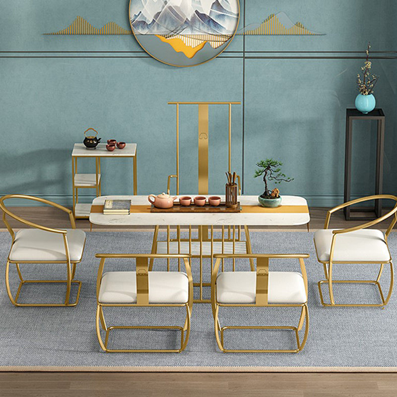 Table en métal et en pierre