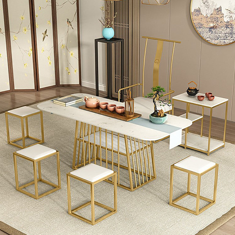 Table en métal et en pierre