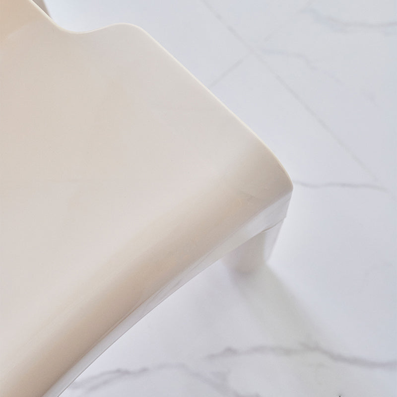 Moderne armloze eetkamerstoel Open Back Side Plastic Chair voor restaurant