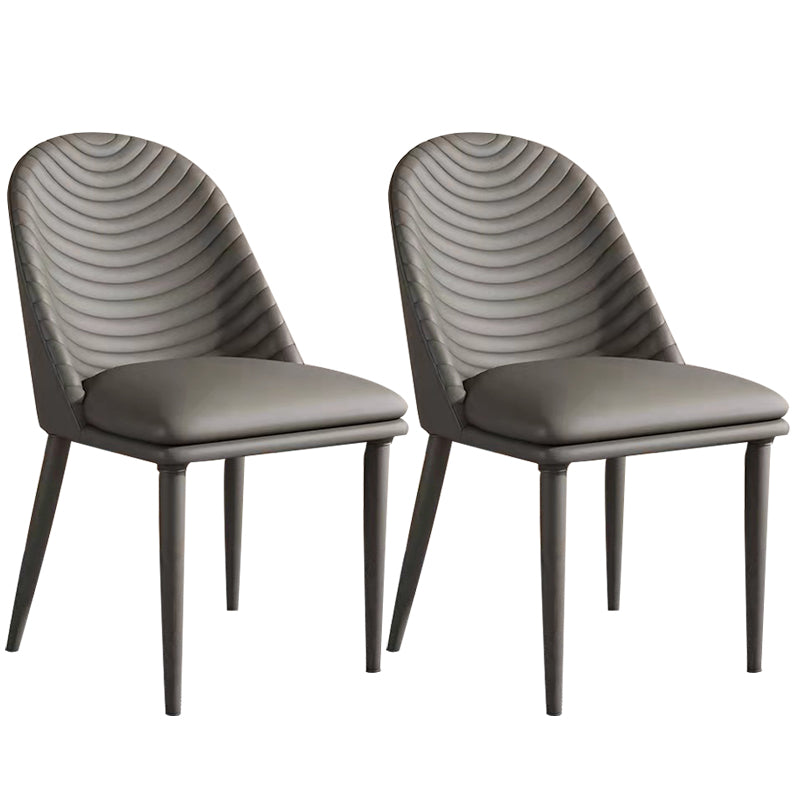 Moderne stijl metalen eetkamerstoel faux lederen armloze eetkamerstoel voor huisgebruik