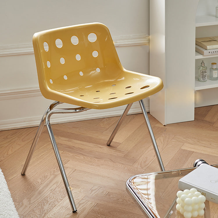 Eigentijdse stijl armloze stoel plastic eetkamerstoel met metalen benen