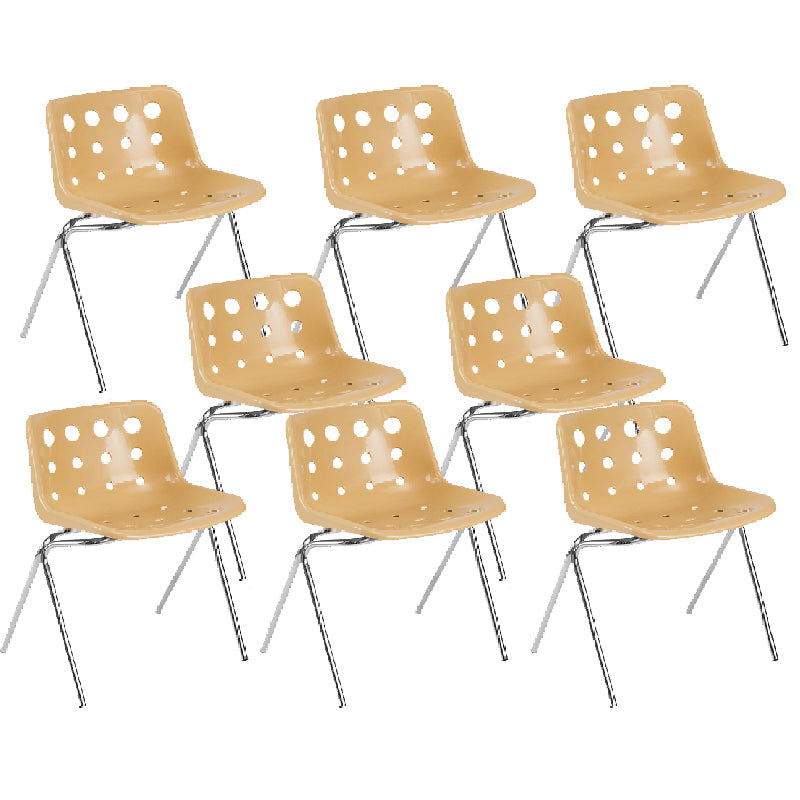 Eigentijdse stijl armloze stoel plastic eetkamerstoel met metalen benen