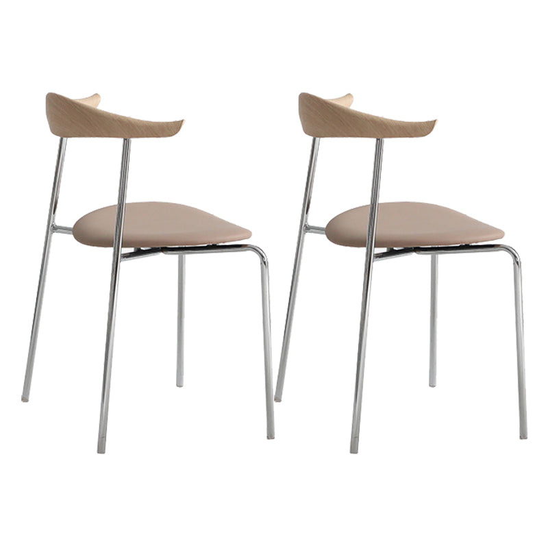 Moderne stijl gestoffeerde armloze stoel lederen eetkamerstoel met metalen basis