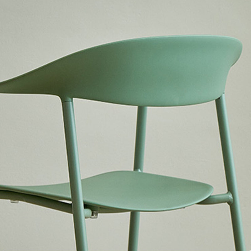 Silla de plástico de silla trasera abierta moderna con base de metal