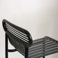 Quadratisches Industrie-Stehtisch-Set, 1/2-teiliger Thekentisch mit hohen Eisenhockern