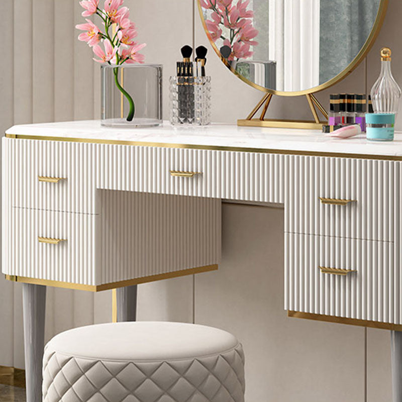 Ensemble de vanité de maquillage contemporain 5 tirages