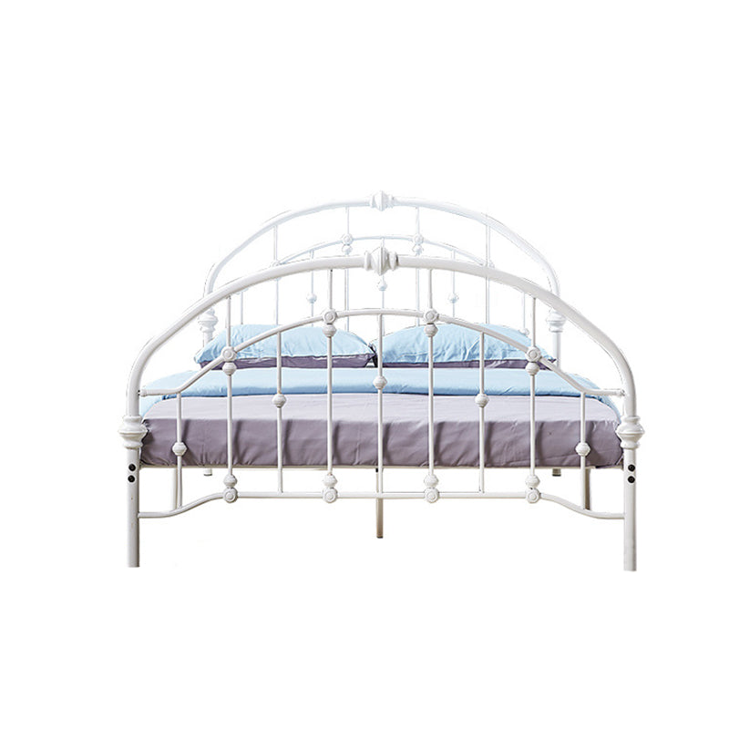 Letto a cornice di ferro standard con testiera arcuata e gambe metalliche
