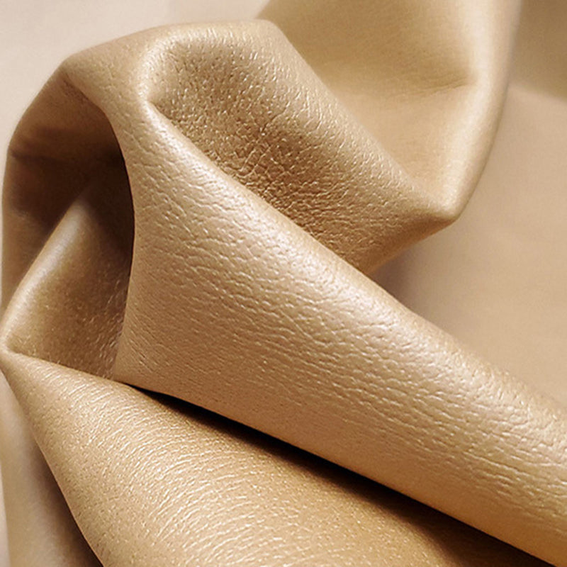 Divano con braccio inclinata in pelle di divano curvo a fondo stretto contemporaneo