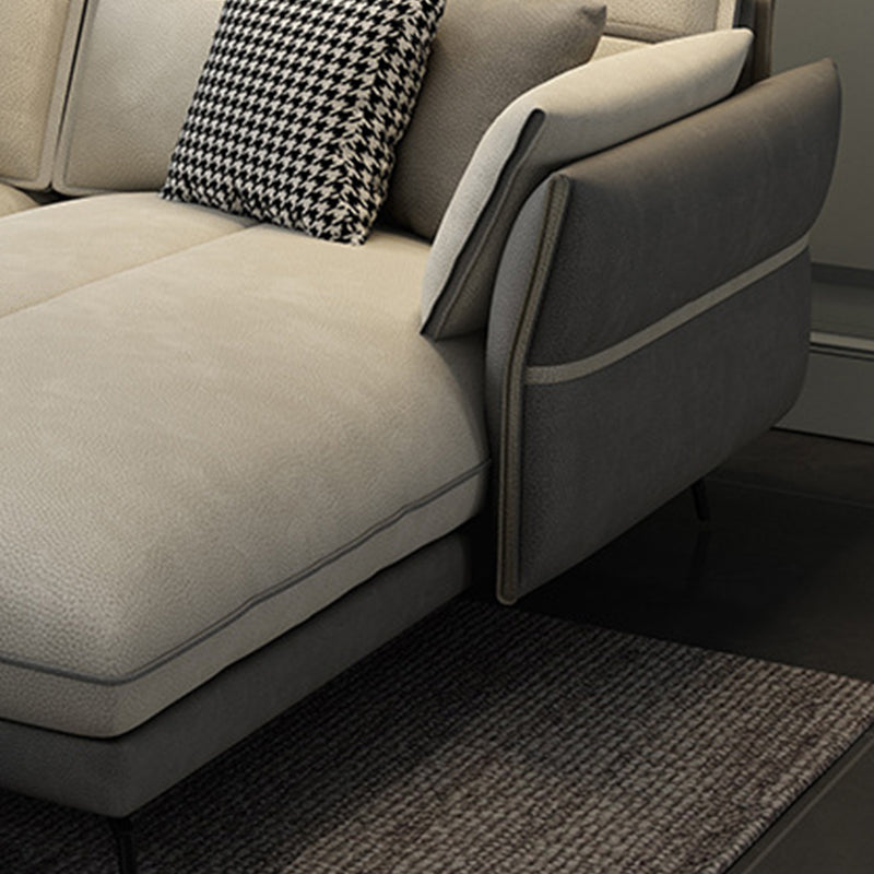 Scandinavo 35.43 "H Fuce in pelle divano e chaise del braccio svasato