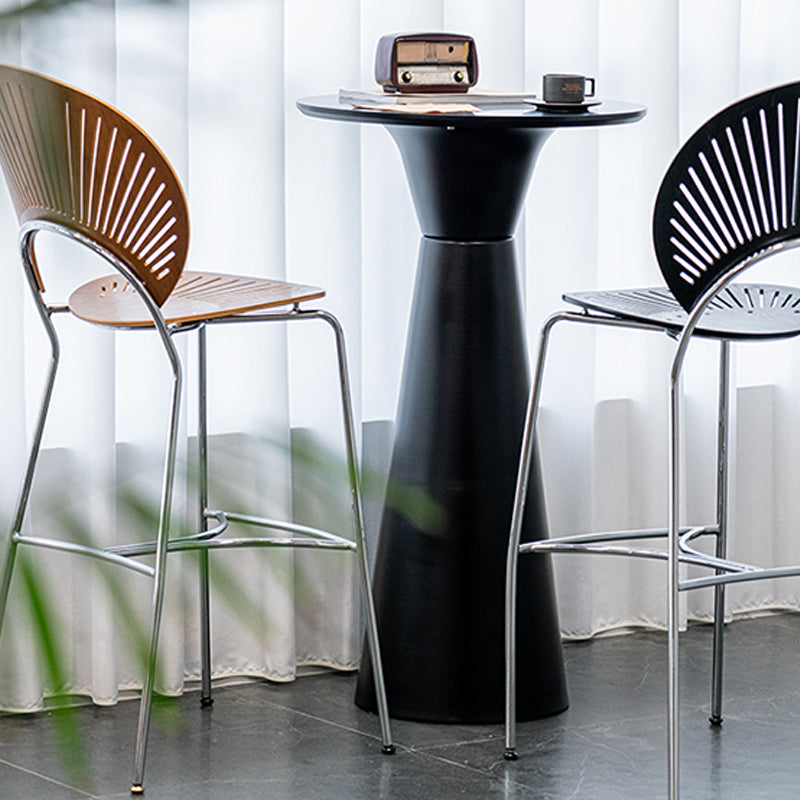 Contemporary Round Bar Height Table Metal Base Bar Table in Black and White 23.5"L x 23.5"W x 40.9"H Black Metal Clearhalo 'Bar Furniture' 'Bar Tables' 'bar_tables' 'furn' 'furn_bar_tables' 'Furniture' 'Kitchen & Dining Furniture' 6162516