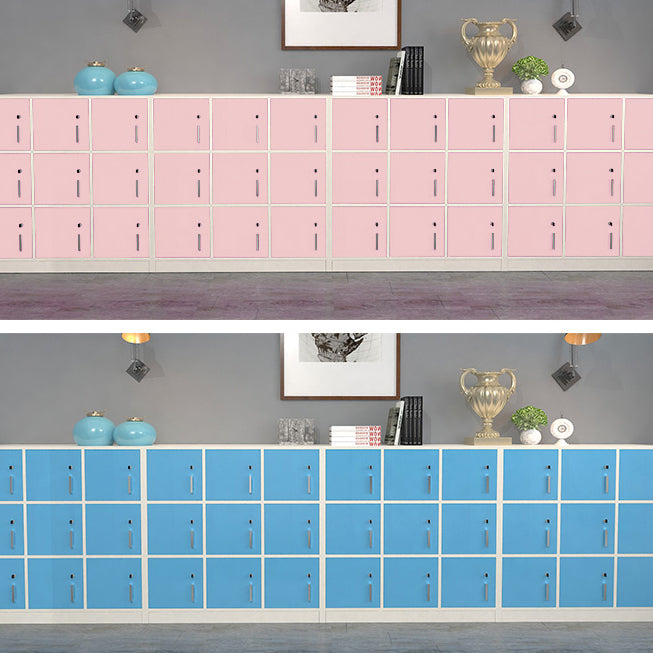 Gabinete de almacenamiento moderno de acabado mate de madera fabricada con puertas con bisagras