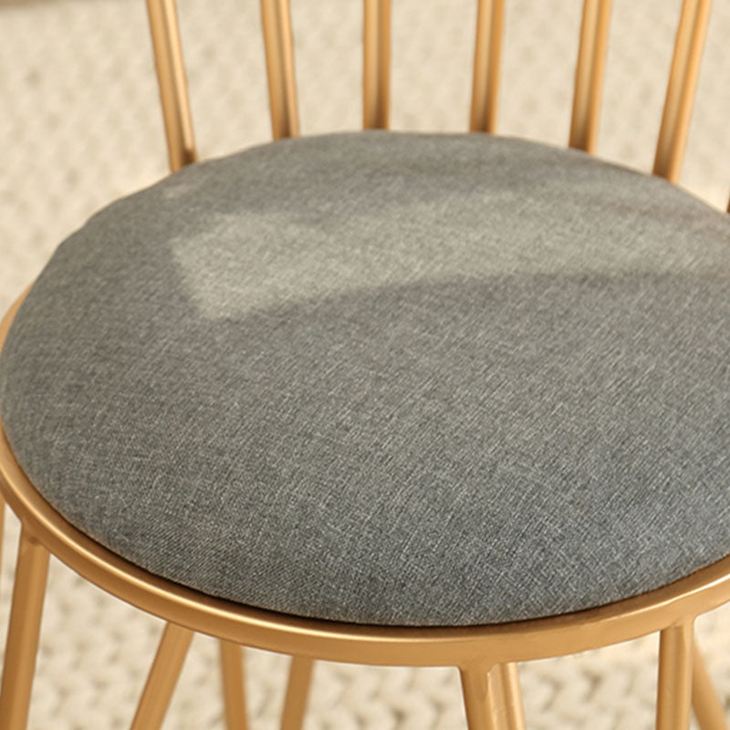 Eigentijdse metalen eetkamerstoelen Slat achter eetstoel in goud