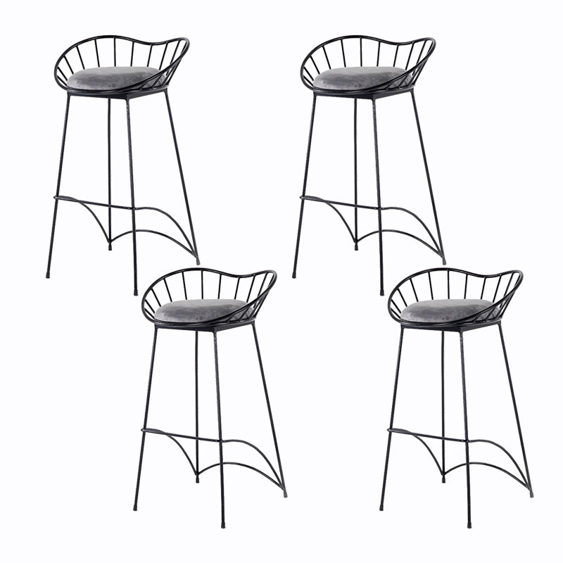 Industrial Metal Round Barstool Patio Bar Stool with Metal Legs Black 4 Piece Set Clearhalo 'Bar Furniture' 'Bar Stools' 'bar_stools' 'furn' 'furn_bar_stools' 'Furniture' 'Kitchen & Dining Furniture' 6184670