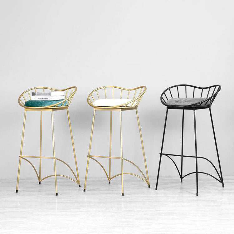 Industrial Metal Round Barstool Patio Bar Stool with Metal Legs Clearhalo 'Bar Furniture' 'Bar Stools' 'bar_stools' 'furn' 'furn_bar_stools' 'Furniture' 'Kitchen & Dining Furniture' 6184685