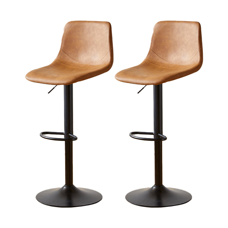 Tabouret de comptoir sans accoudoirs à dossier industriel, tabouret de bar réglable en fer avec coussin en cuir