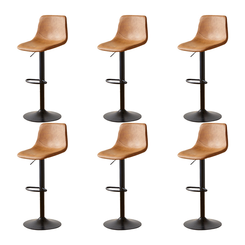 Tabouret de comptoir sans accoudoirs à dossier industriel, tabouret de bar réglable en fer avec coussin en cuir