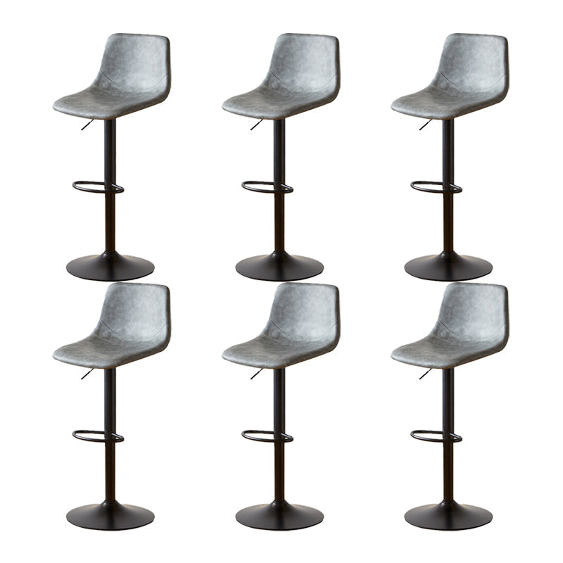 Tabouret de comptoir sans accoudoirs à dossier industriel, tabouret de bar réglable en fer avec coussin en cuir