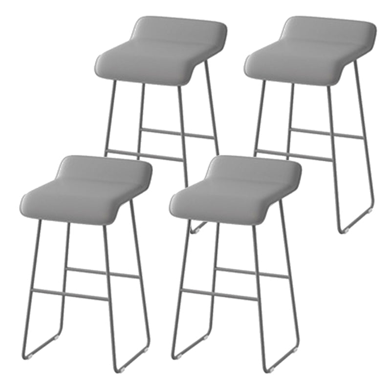 Barhocker im modernen Stil, solider Wave-Sitz, Barhocker mit Metallbeinen