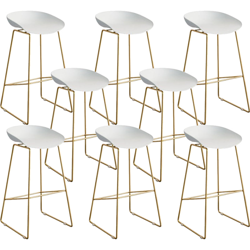 Taburete de bar sin brazos de metal de estilo contemporáneo, taburete de bar de cuero PU para cocina