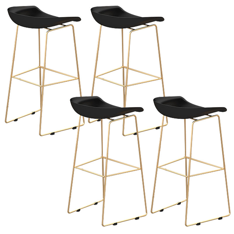 Zeitgenössische Barhocker aus Kunststoff für den Heimgebrauch