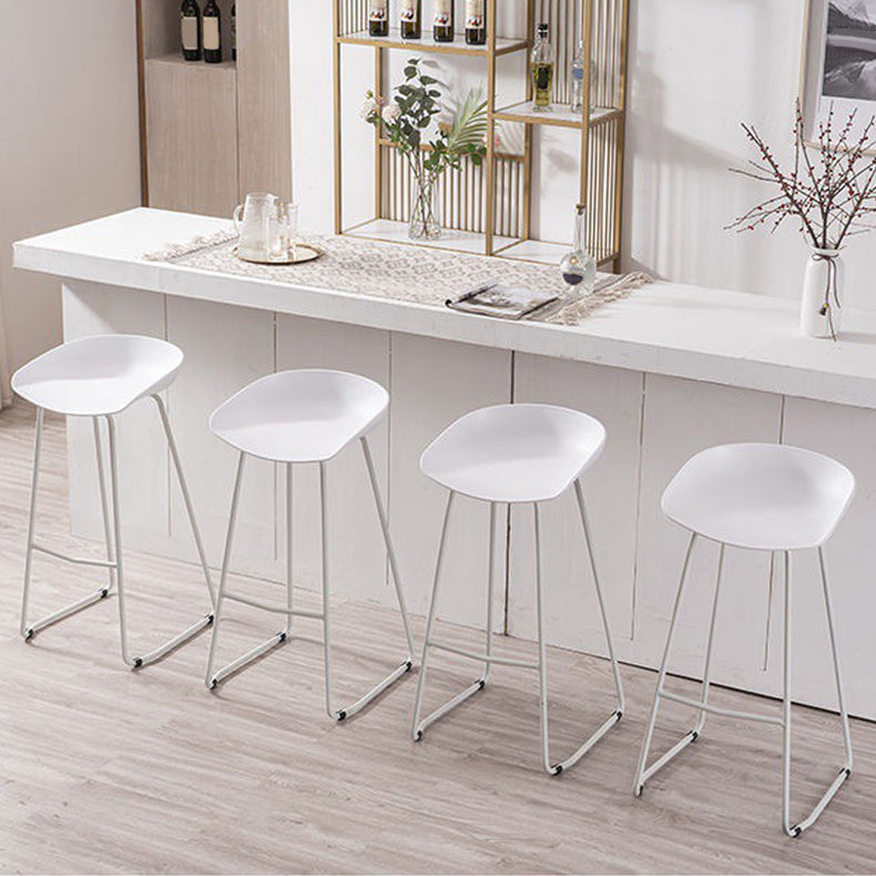 Modern Backrest Counter Stool Iron Cashier Bar Stool with Plastic Seat Clearhalo 'Bar Furniture' 'Bar Stools' 'bar_stools' 'furn' 'furn_bar_stools' 'Furniture' 'Kitchen & Dining Furniture' 6186727