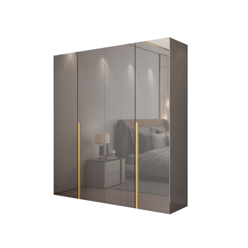 Witte verflicht luxe houten garderobe met planken en schuifdeur