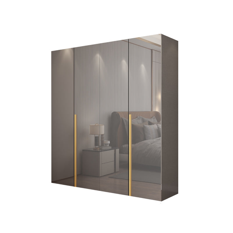 Witte verflicht luxe houten garderobe met planken en schuifdeur