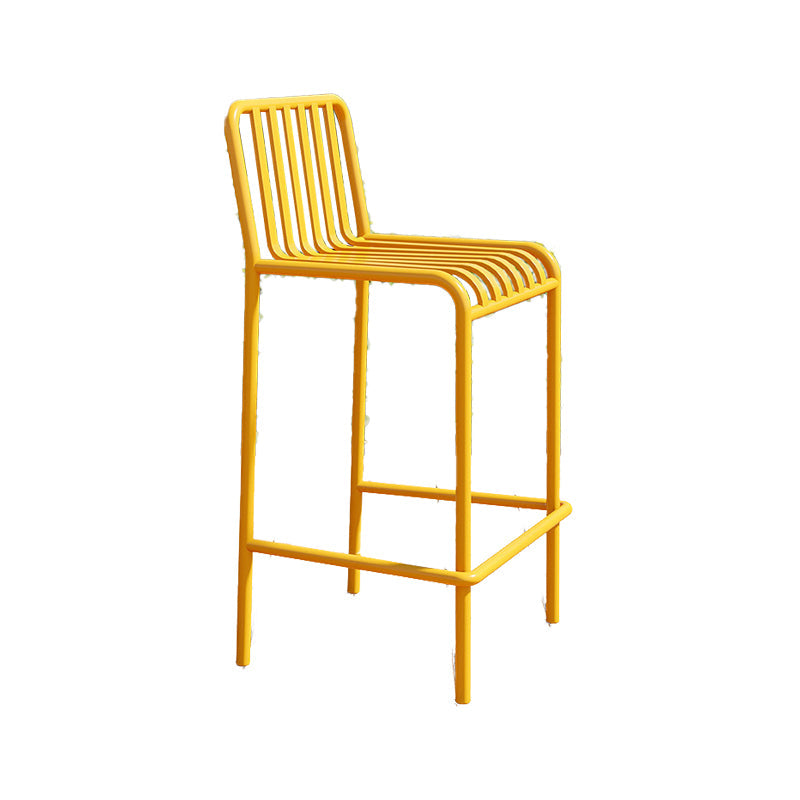 1/3/4 Pieces Industrial Round Bar Table Set Pub Table with Metal Pedestal Clearhalo 'Bar Furniture' 'furn' 'furn_home_bar_bar_sets' 'Furniture' 'Home Bars & Bar Sets' 'home_bar_bar_sets' 'Kitchen & Dining Furniture' 6191653